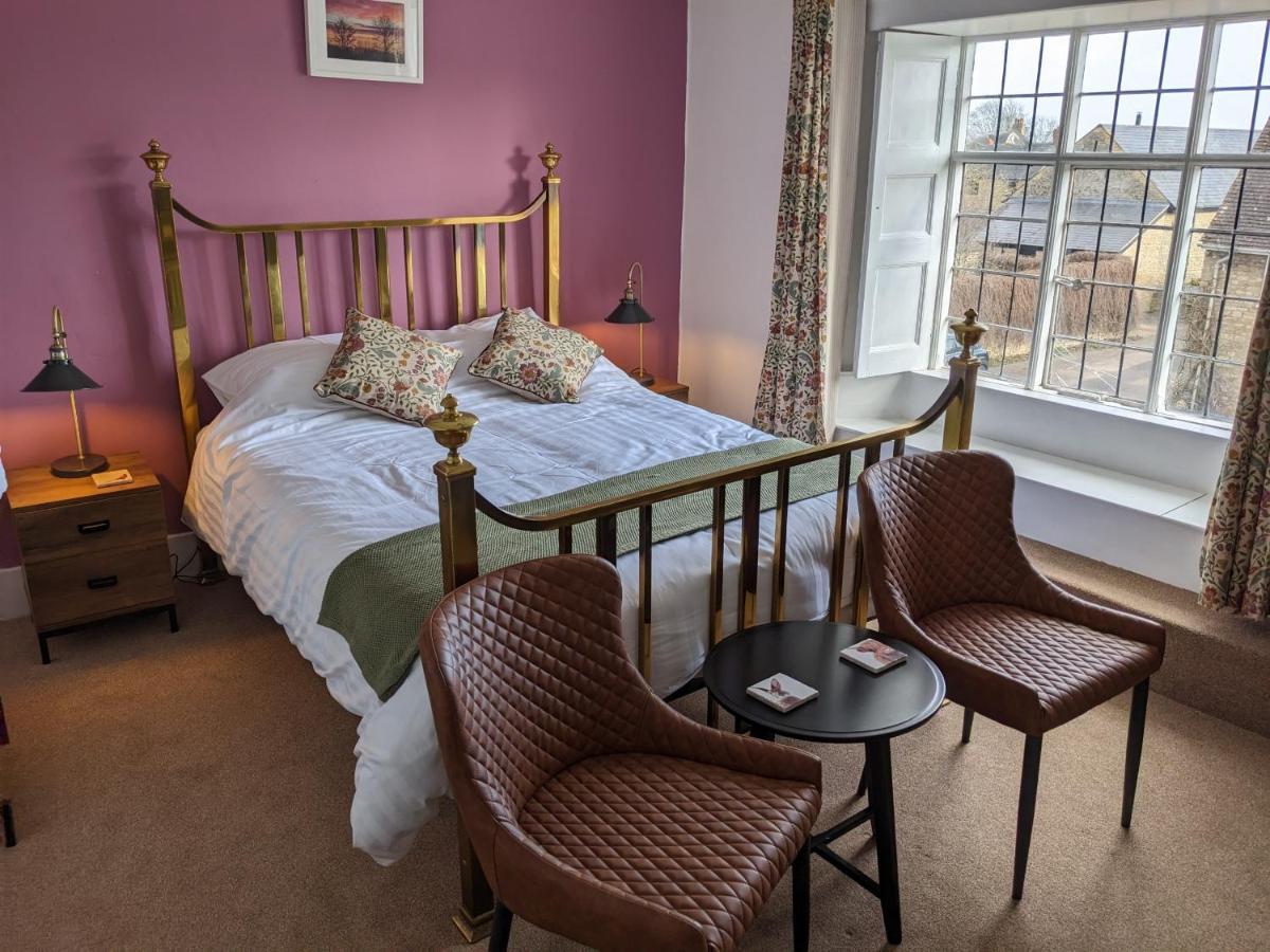 Cowpers Oak Bed & Breakfast Olney Exterior photo